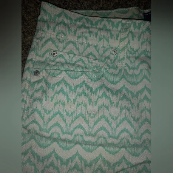 Gap Teal Chevron Stripe Shorts - Picture 3 of 5